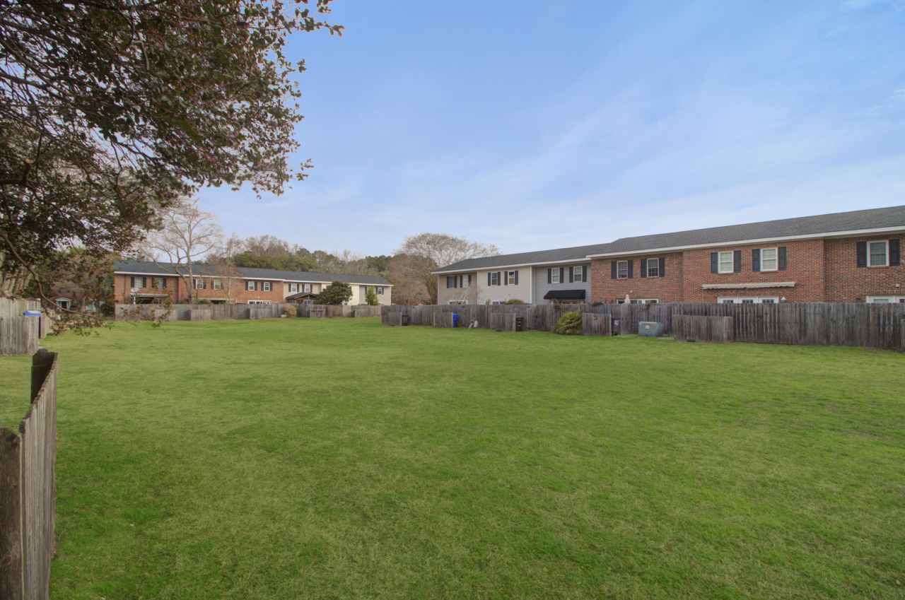 115 Heritage Circle Photo 14