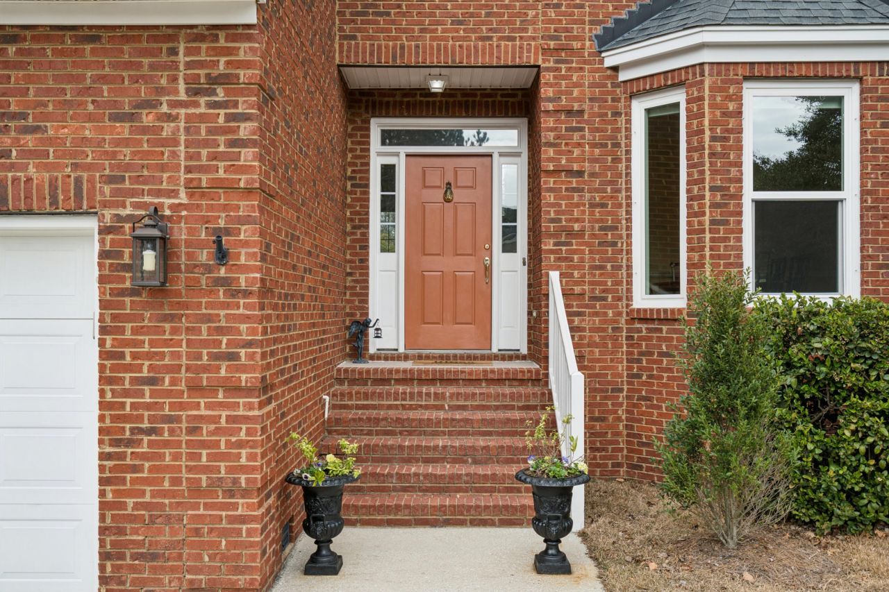 110 Revolution Drive Photo 2