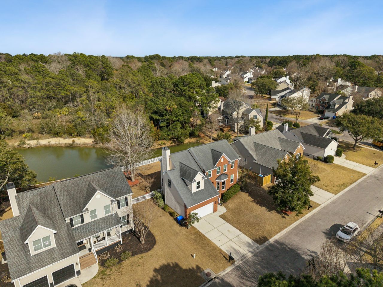 110 Revolution Drive Photo 26