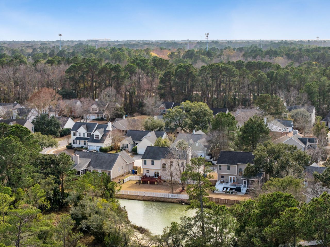 110 Revolution Drive Photo 28