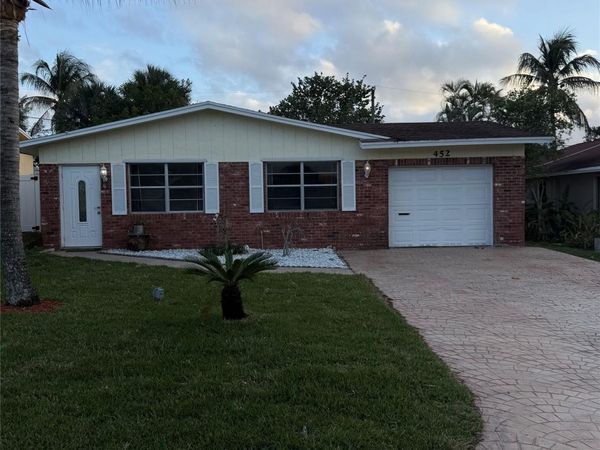 452 W Royal Palm Rd, Boca Raton, FL 33432