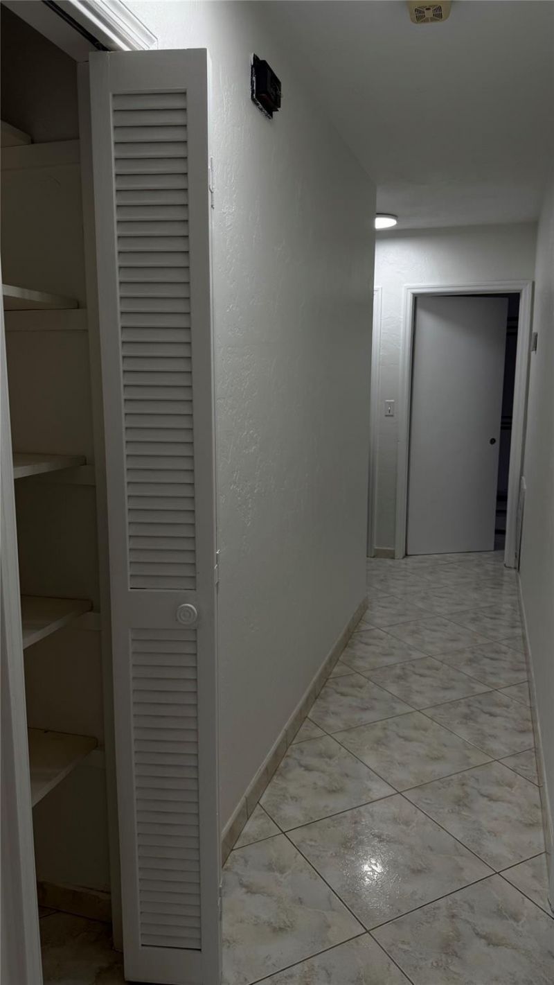 452 W Royal Palm Rd, Boca Raton, FL 33432 Photo