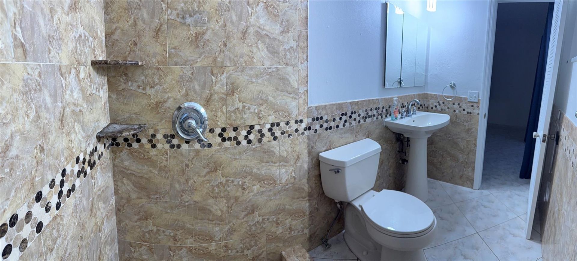 452 W Royal Palm Rd, Boca Raton, FL 33432 Photo