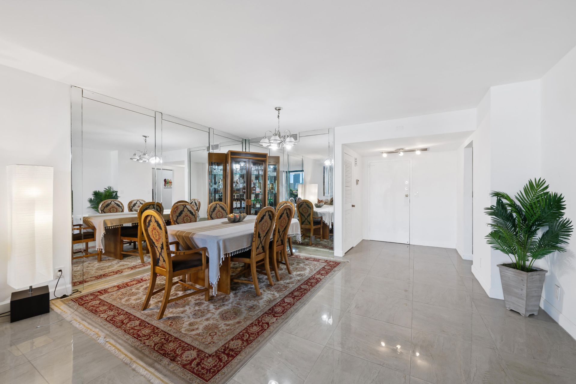 2500 Parkview Drive, Unit 615, Hallandale Beach, FL 33009 Photo