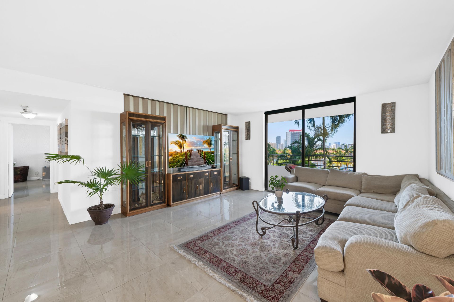 2500 Parkview Drive, Unit 615, Hallandale Beach, FL 33009 Photo