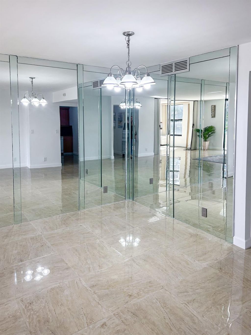 2500 Parkview Dr, Unit 615, Hallandale Beach, FL 33009 Photo