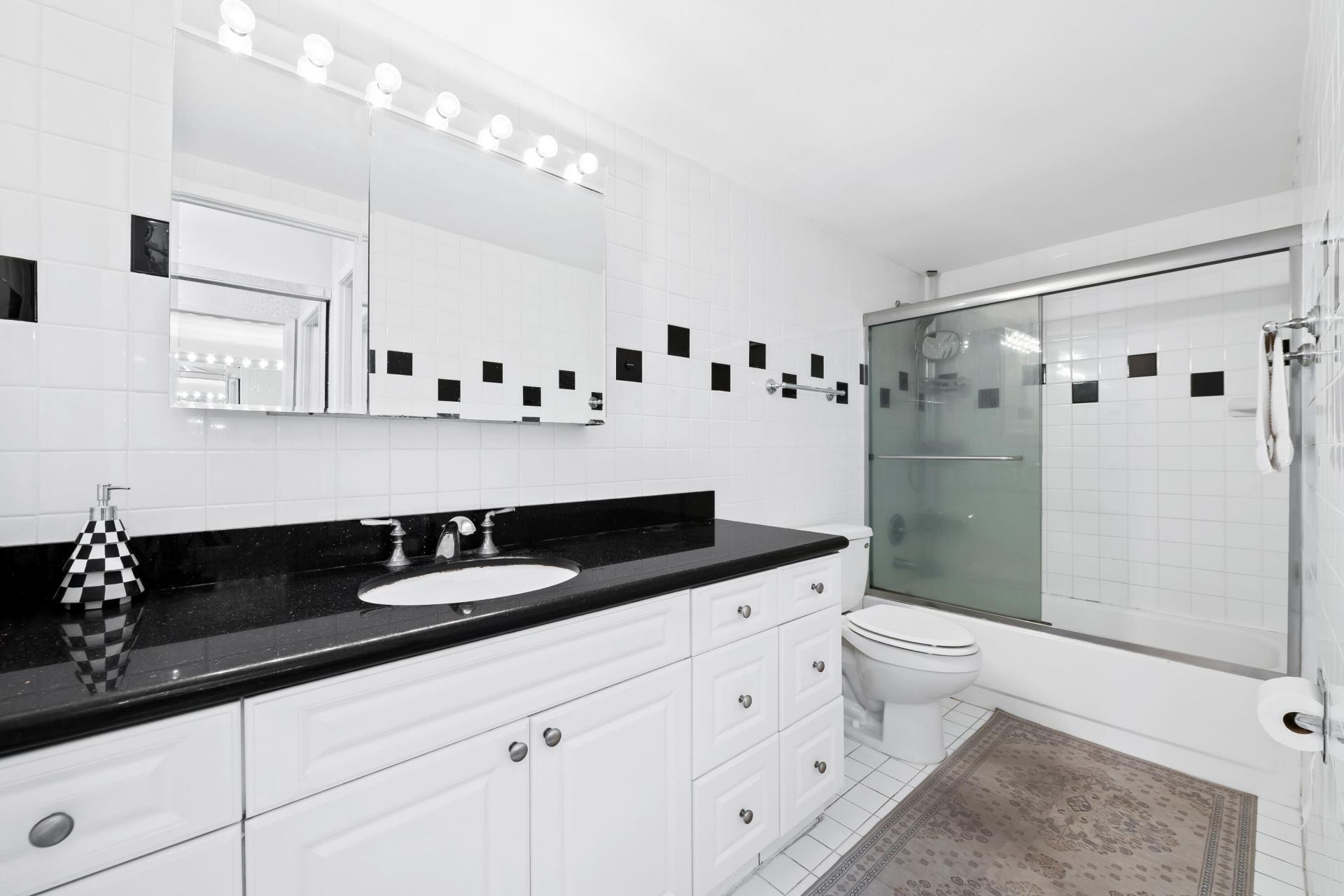 2500 Parkview Drive, Unit 615, Hallandale Beach, FL 33009 Photo