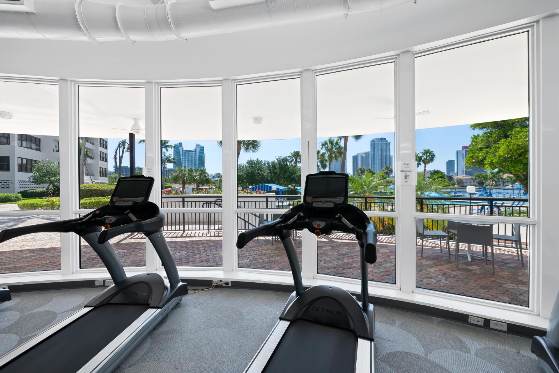 2500 Parkview Drive, Unit 615, Hallandale Beach, FL 33009 Photo