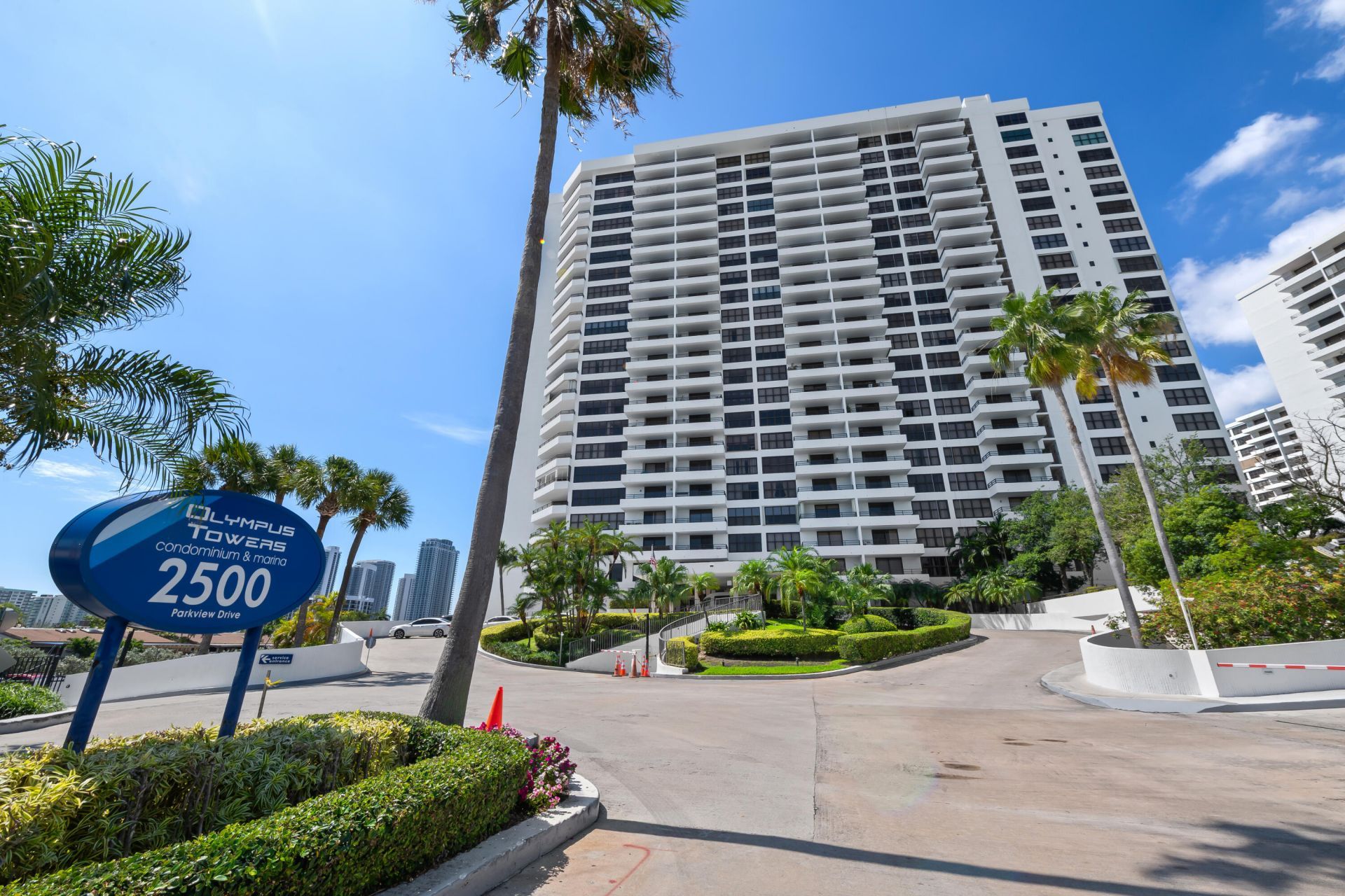 2500 Parkview Drive, Unit 615, Hallandale Beach, FL 33009 Photo