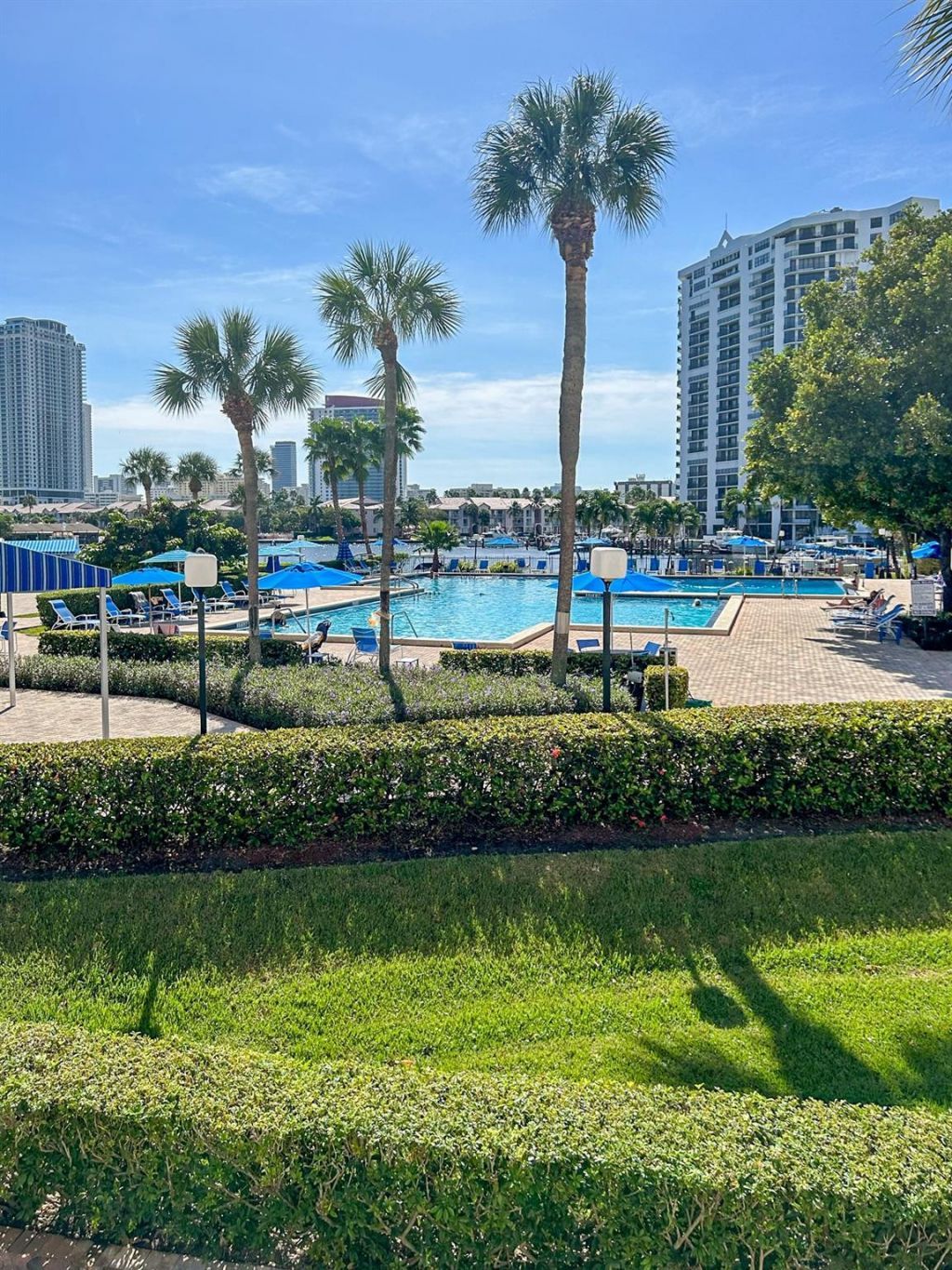 2500 Parkview Dr, Unit 615, Hallandale Beach, FL 33009 Photo