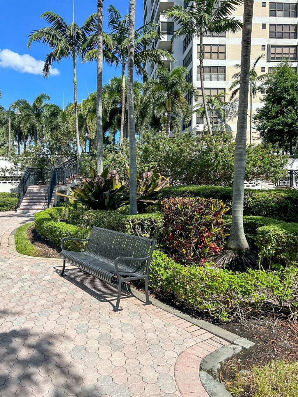 2500 Parkview Dr, Unit 615, Hallandale Beach, FL 33009 Photo
