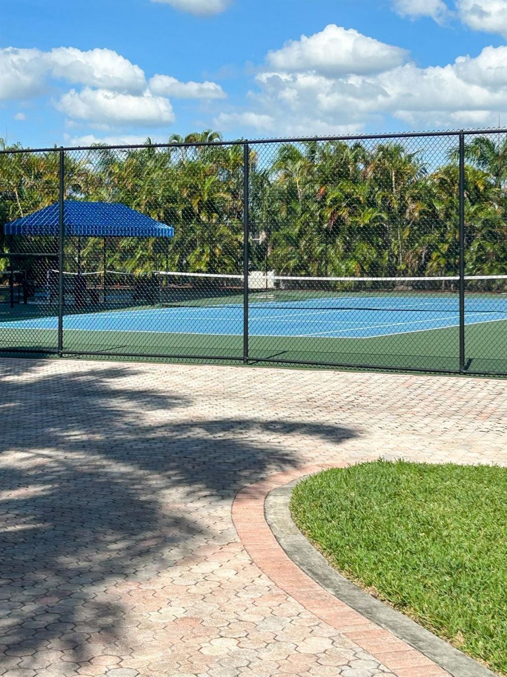 2500 Parkview Dr, Unit 615, Hallandale Beach, FL 33009 Photo