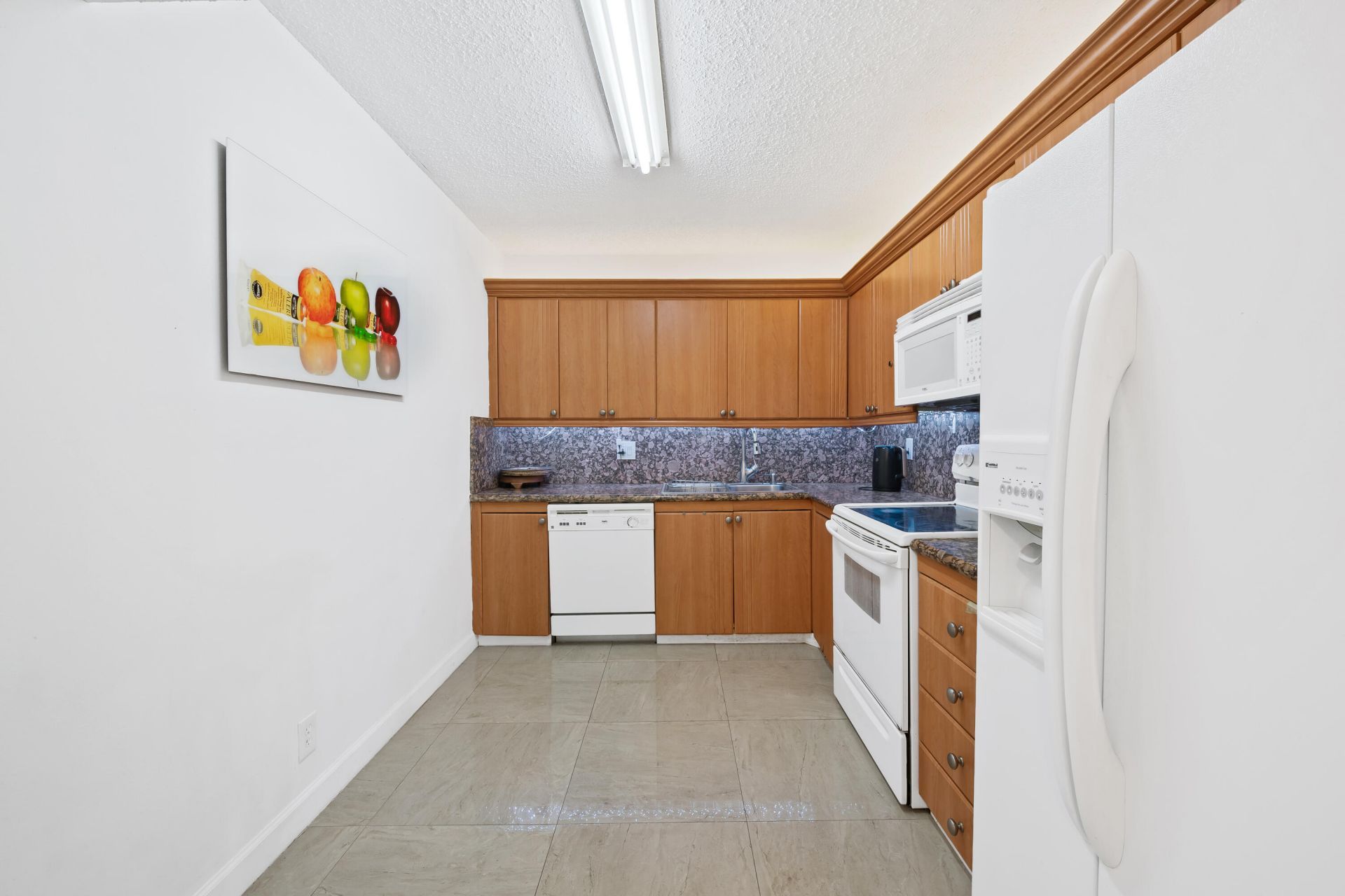 2500 Parkview Drive, Unit 615, Hallandale Beach, FL 33009 Photo