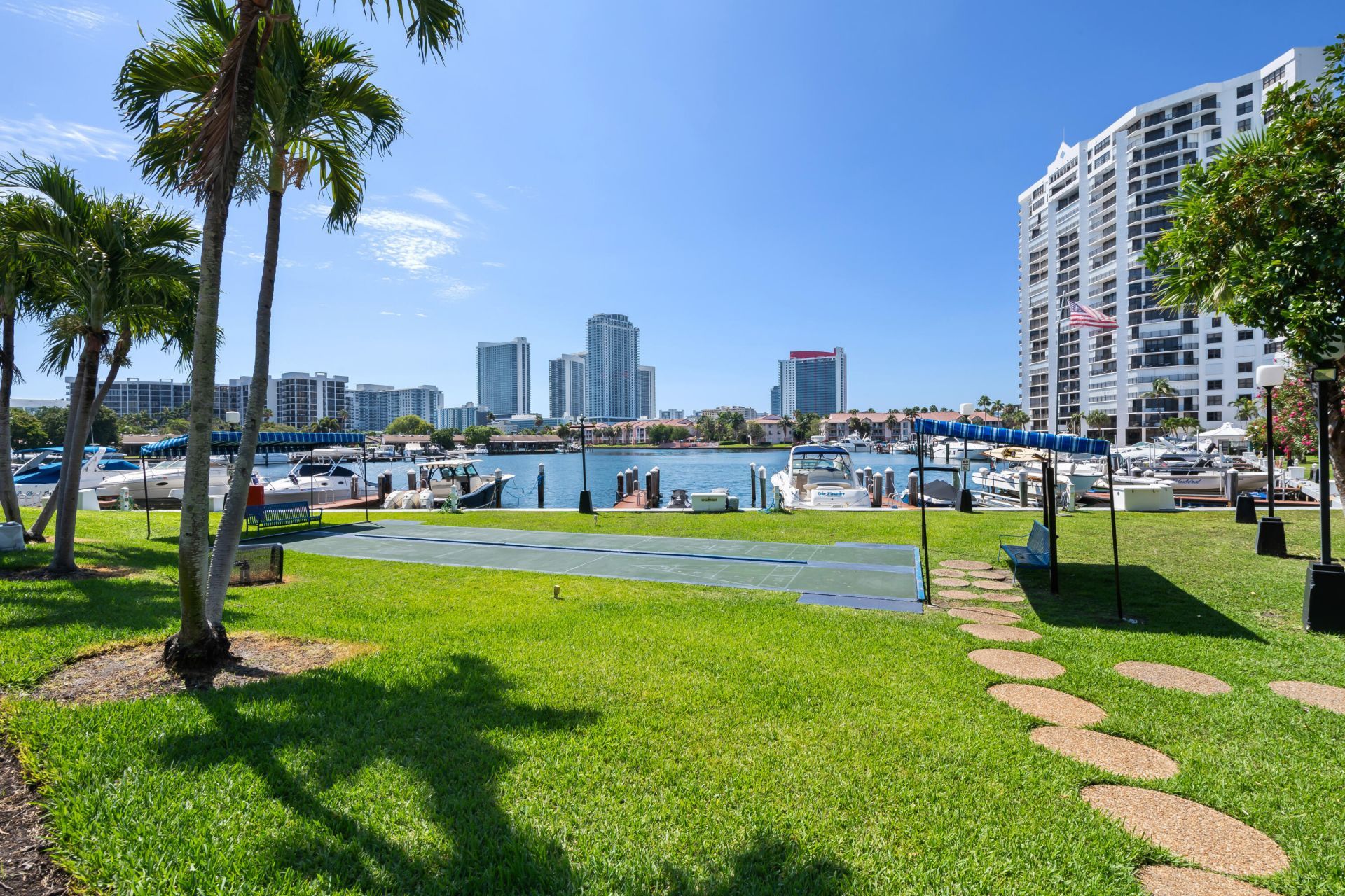 2500 Parkview Drive, Unit 615, Hallandale Beach, FL 33009 Photo