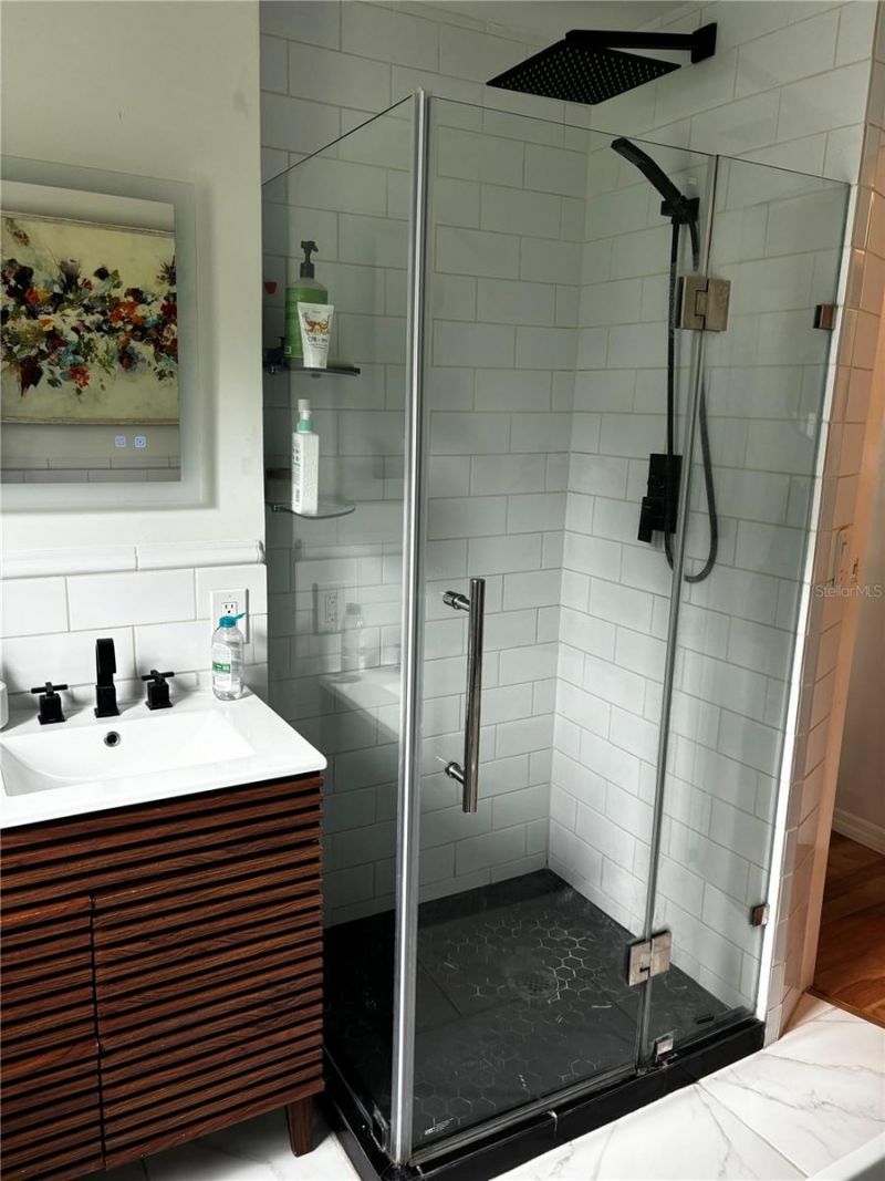 945 11th Street N, Saint Petersburg, FL 33705 Photo