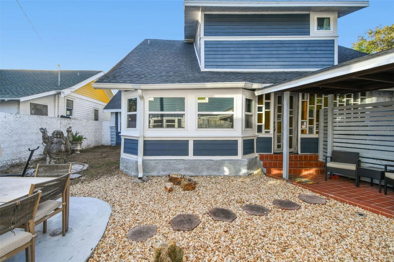 945 11th Street N, Saint Petersburg, FL 33705 Photo