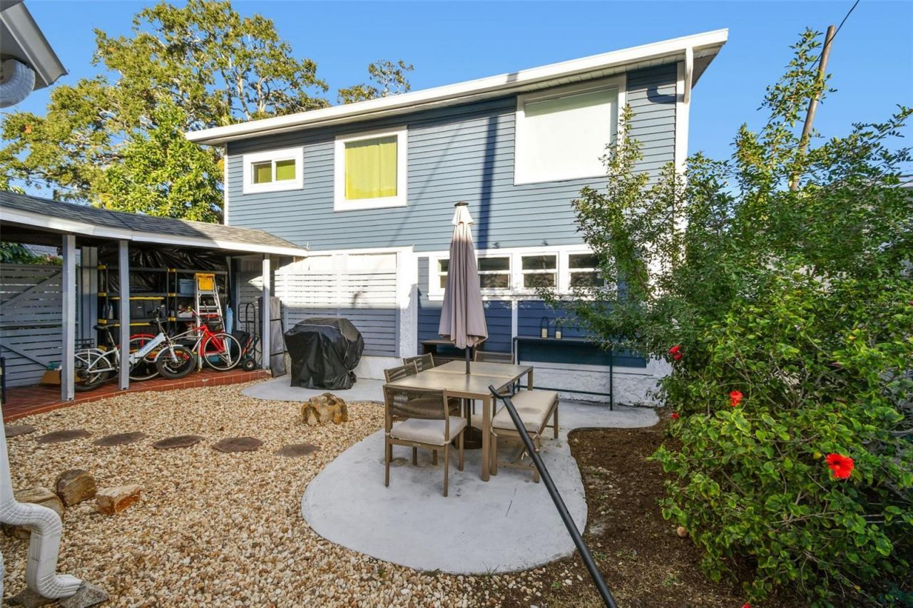 945 11th Street N, Saint Petersburg, FL 33705 Photo