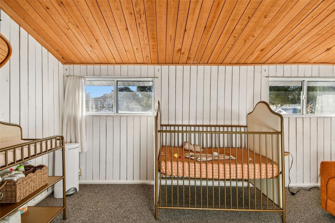 945 11th Street N, Saint Petersburg, FL 33705 Photo