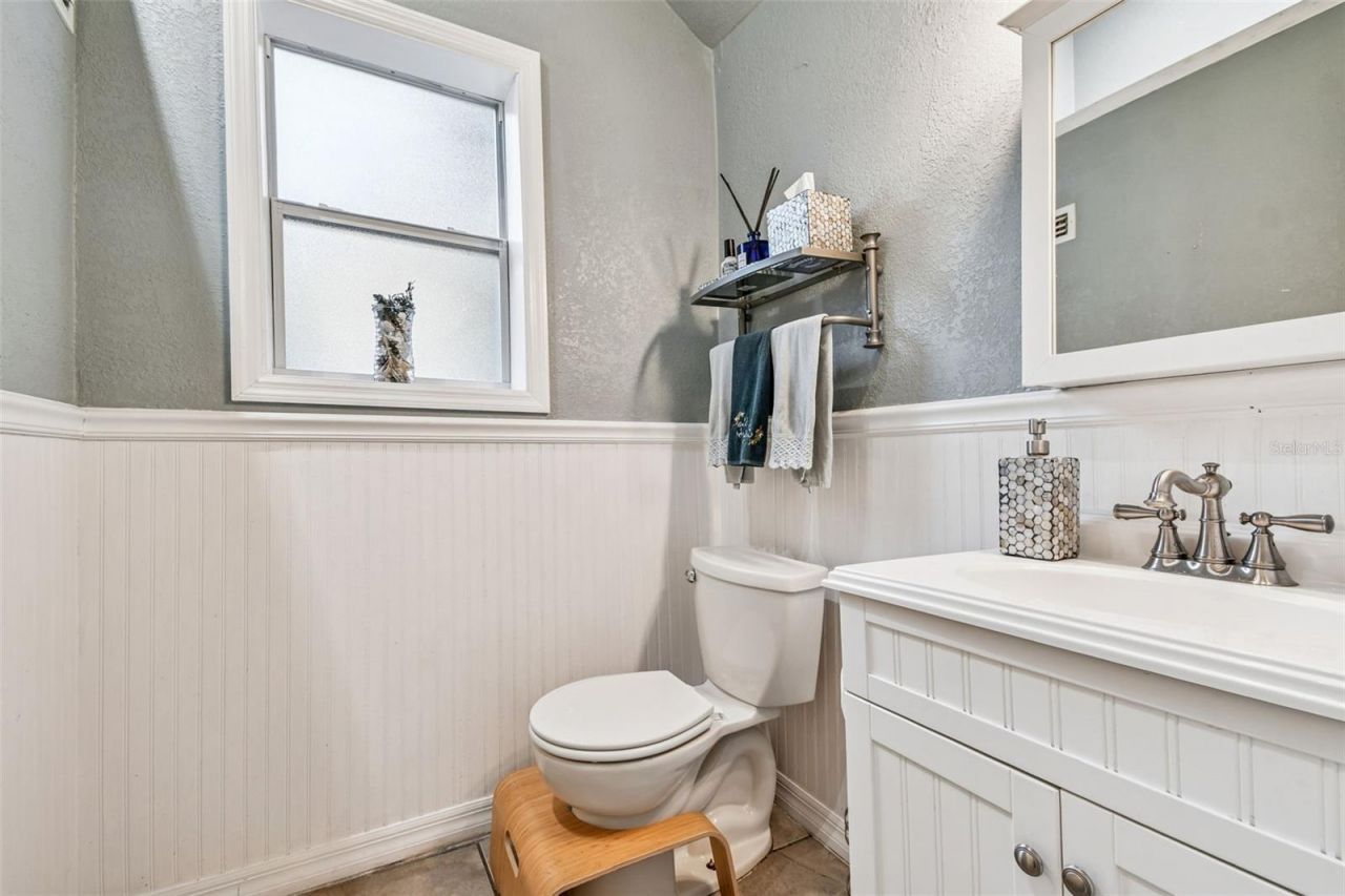 945 11th Street N, Saint Petersburg, FL 33705 Photo