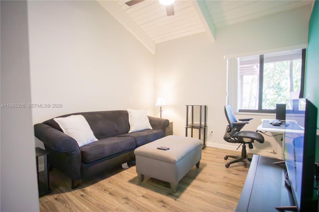 523 Leslie Dr, Hallandale Beach, FL 33009 Photo