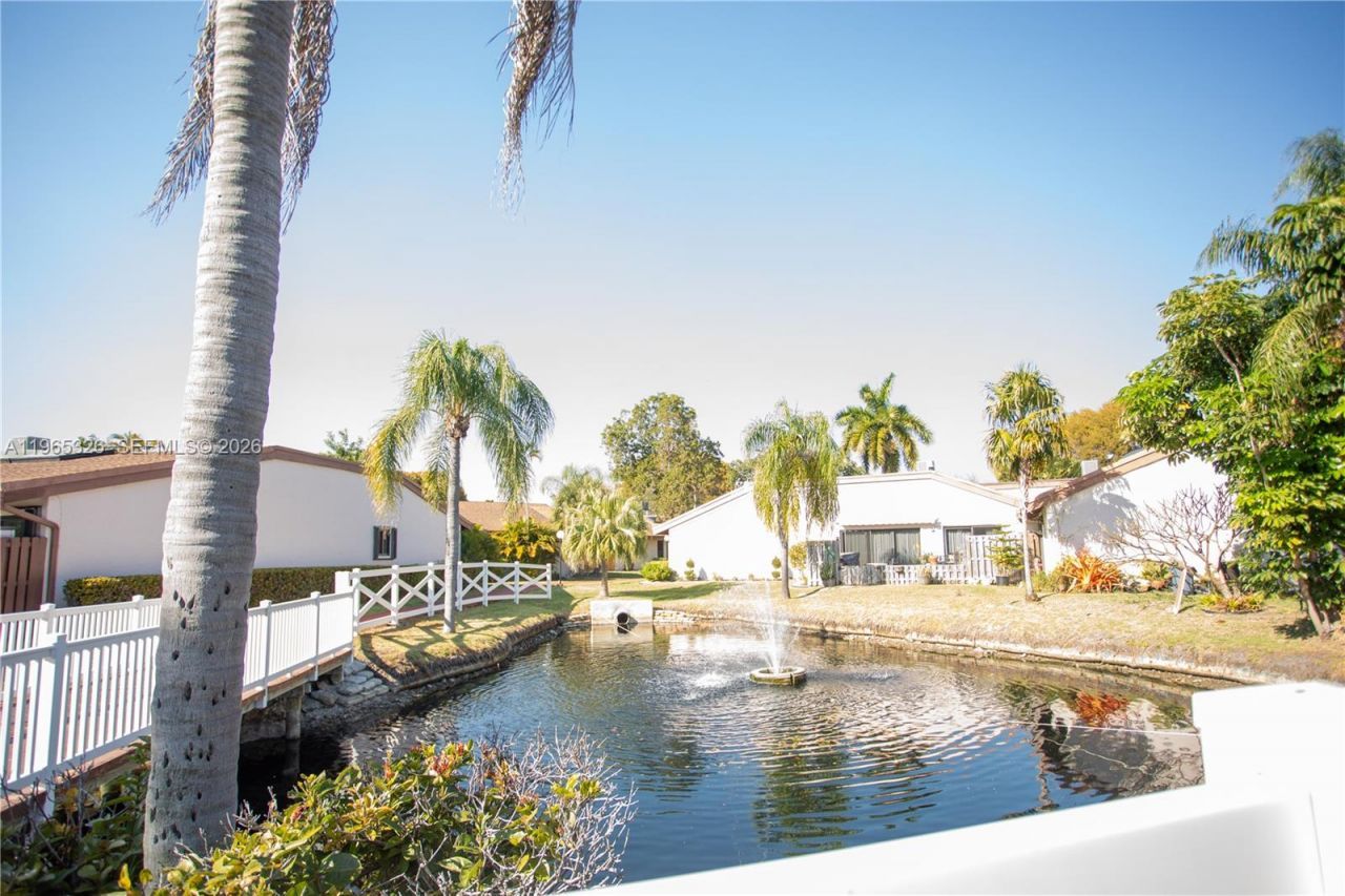 523 Leslie Dr, Hallandale Beach, FL 33009 Photo