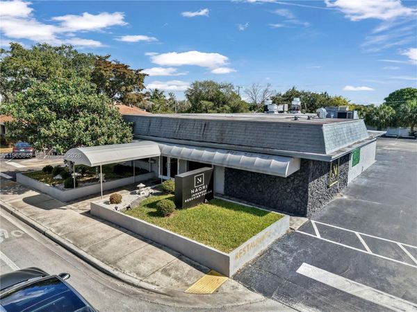 2220 N University Dr , Sunrise, FL 33322