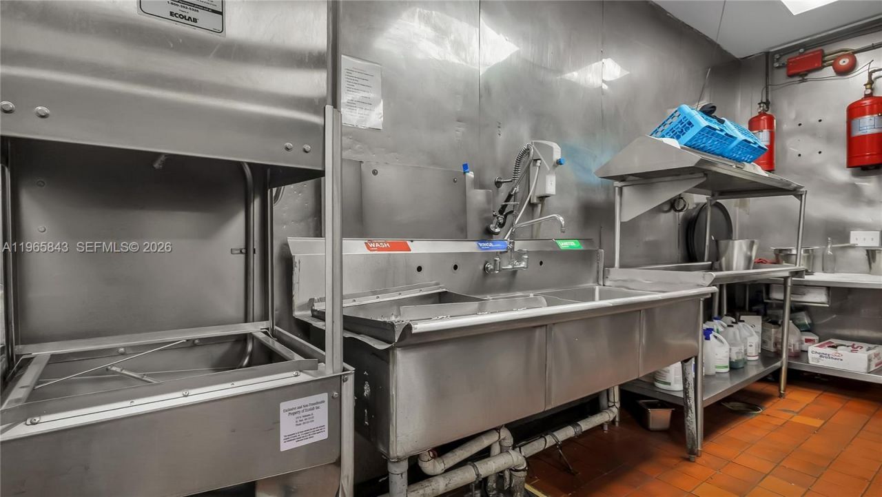 2220 N University Dr , Sunrise, FL 33322 Photo