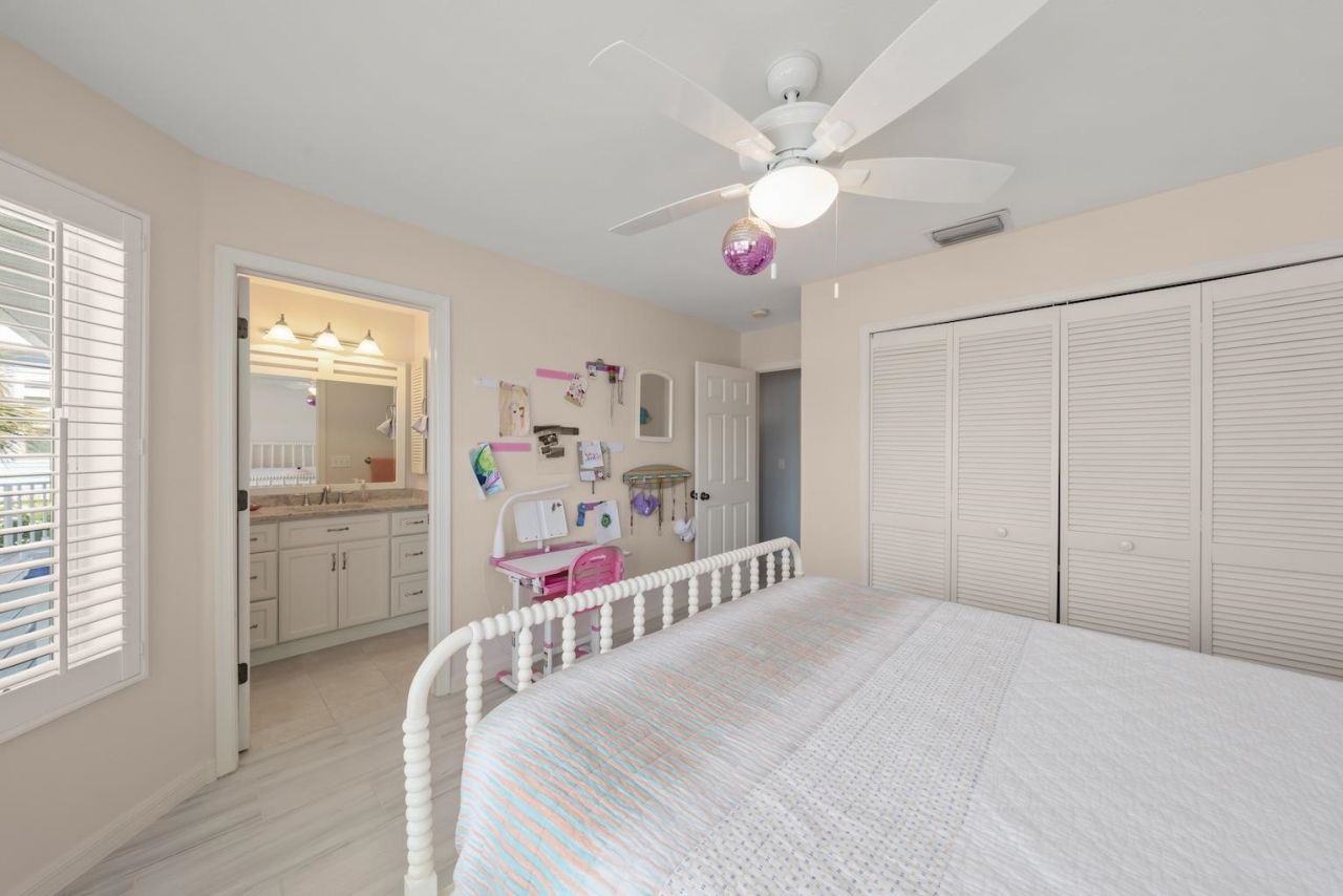 1360 Jamaica Dr, Sanibel, FL 33957 Photo