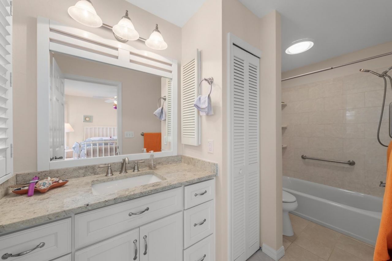 1360 Jamaica Dr, Sanibel, FL 33957 Photo