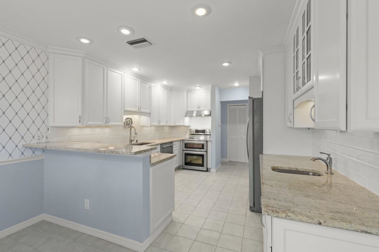 1360 Jamaica Dr, Sanibel, FL 33957 Photo