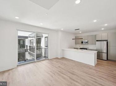 23 ROCK HILL ROAD , Unit 204, BALA CYNWYD, PA 19004