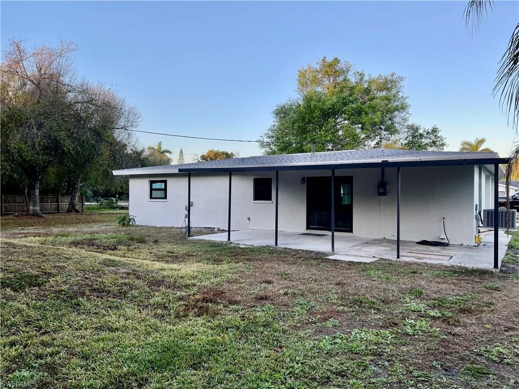 2154 E Gardenia Cir, North Fort Myers, FL 33917 Photo