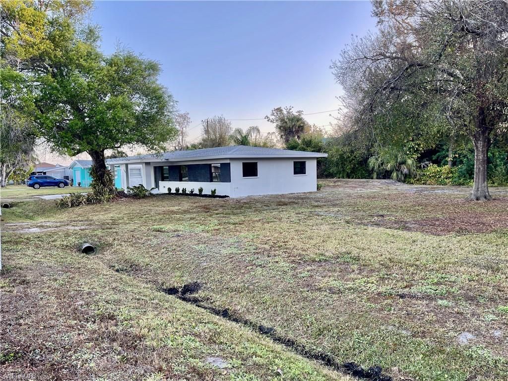 2154 E Gardenia Cir, North Fort Myers, FL 33917 Photo