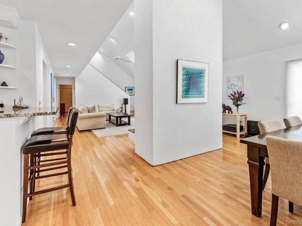 34 Park Circle, Quogue, NY 11959