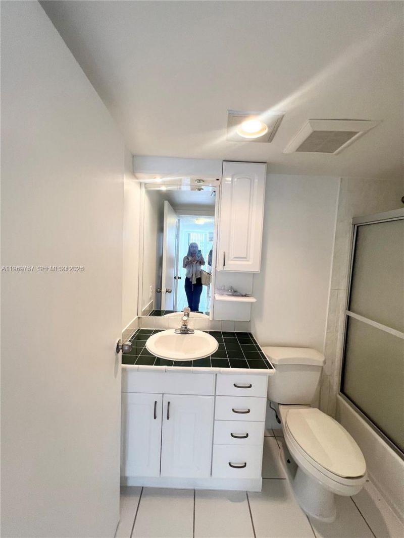 6937 Bay Dr, Unit 210, Miami Beach, FL 33141 Photo