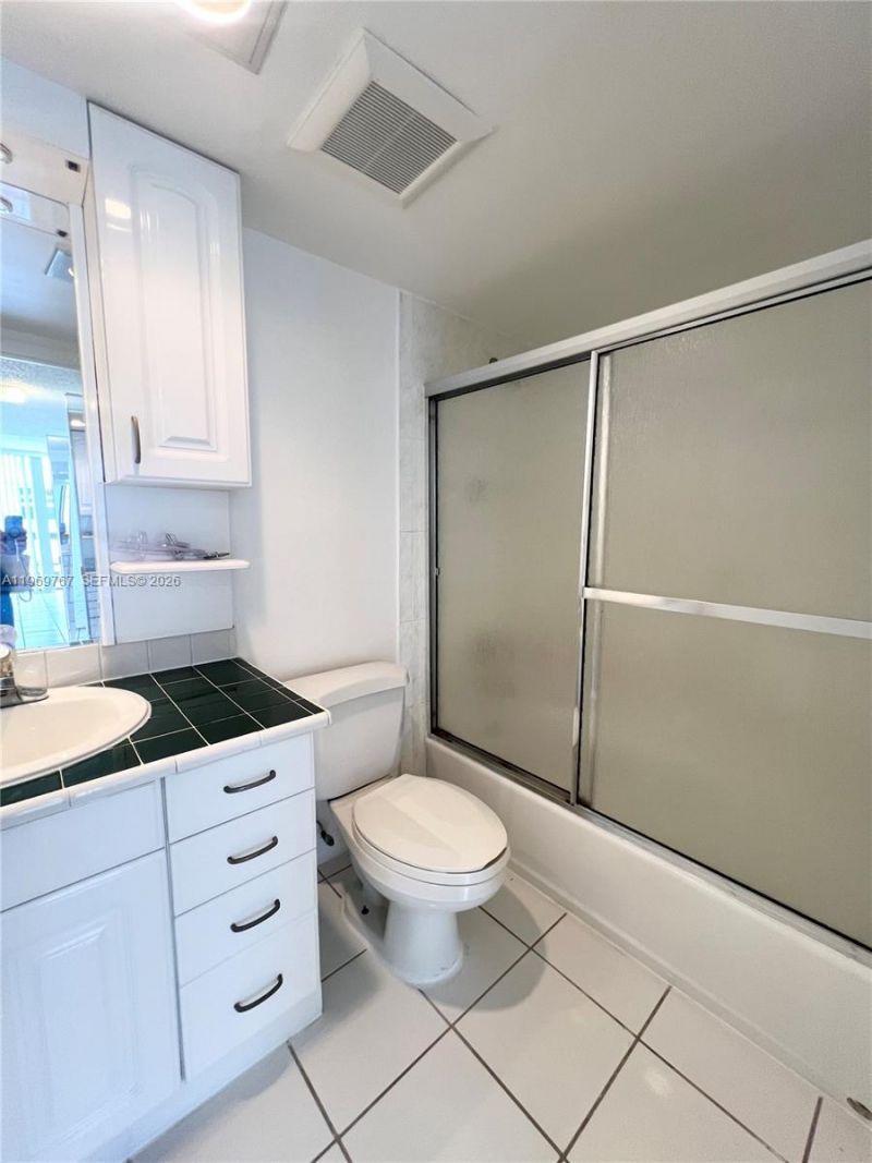 6937 Bay Dr, Unit 210, Miami Beach, FL 33141 Photo