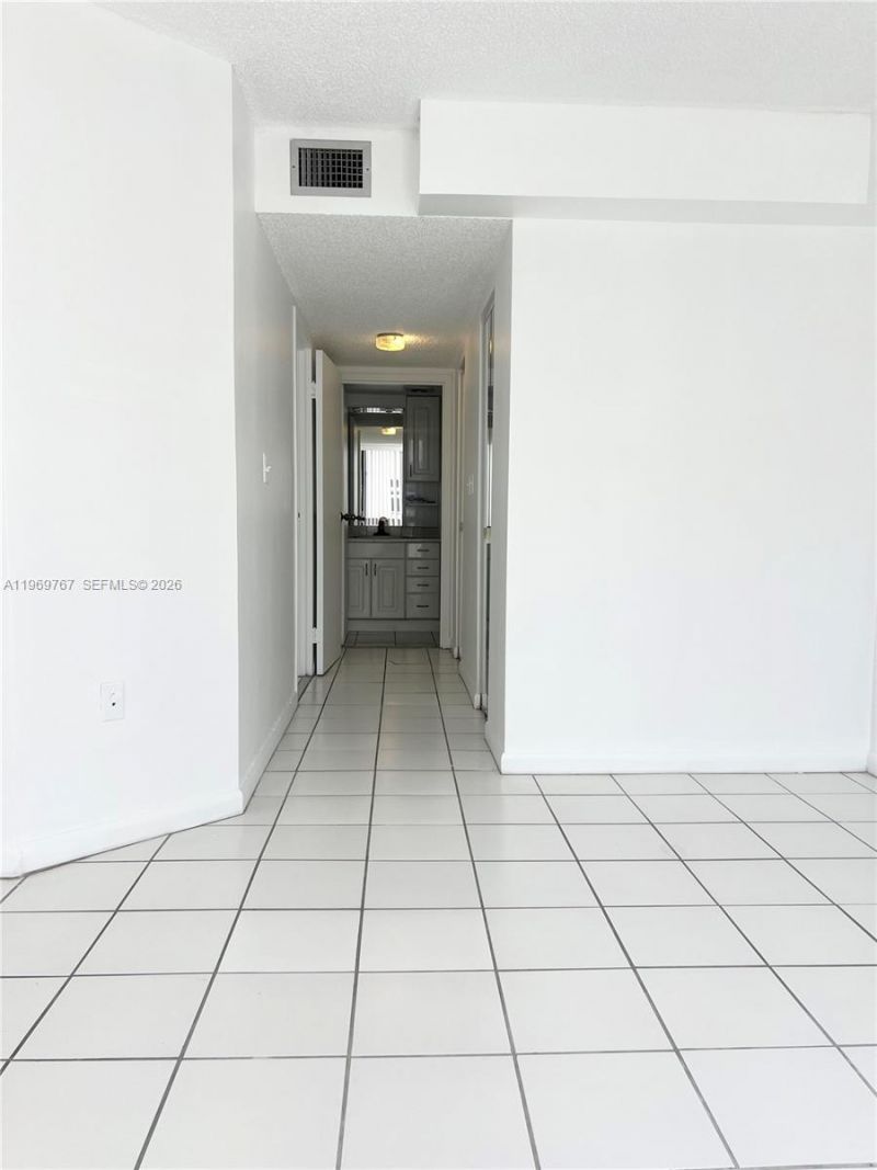 6937 Bay Dr, Unit 210, Miami Beach, FL 33141 Photo