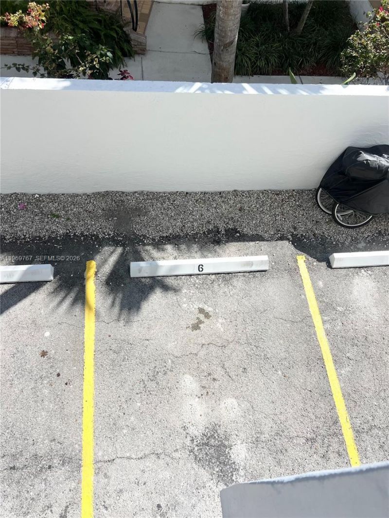 6937 Bay Dr, Unit 210, Miami Beach, FL 33141 Photo