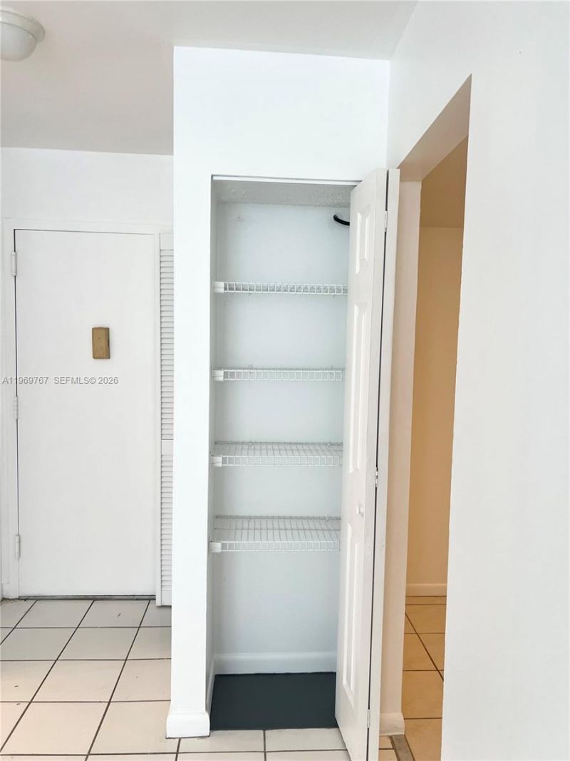 6937 Bay Dr, Unit 210, Miami Beach, FL 33141 Photo