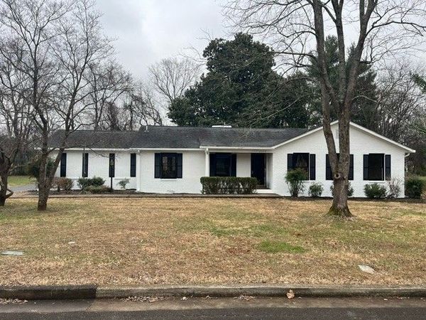 2250 Wiltshire Dr, Murfreesboro, TN 37129