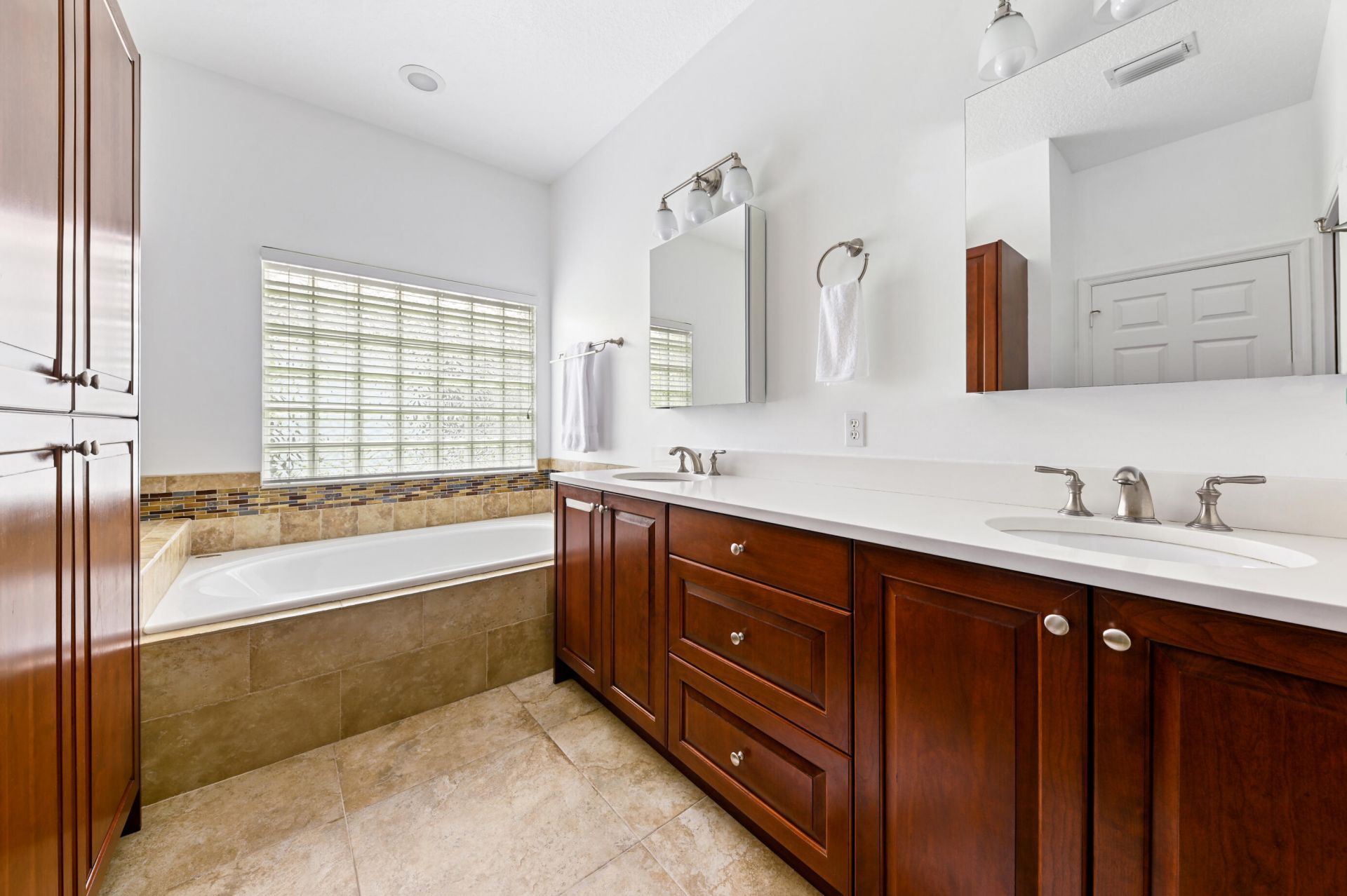 9142 Bay Point Circle, West Palm Beach, FL 33411 Photo