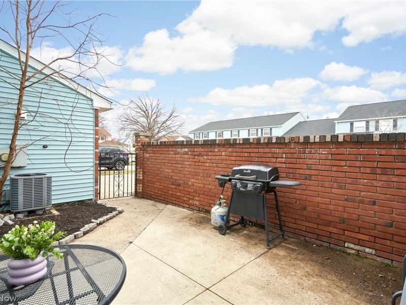 135 Monmouth Court, Mentor, OH 44060 Photo 25