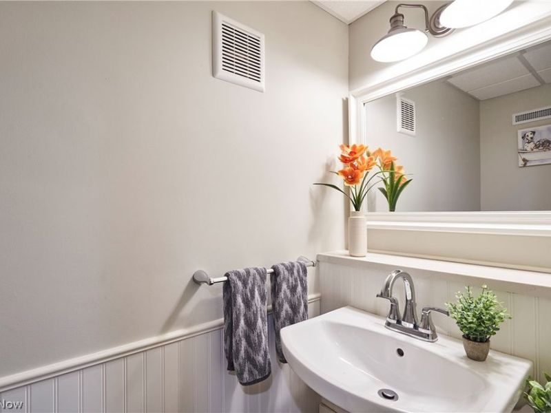 135 Monmouth Court, Mentor, OH 44060 Photo 9