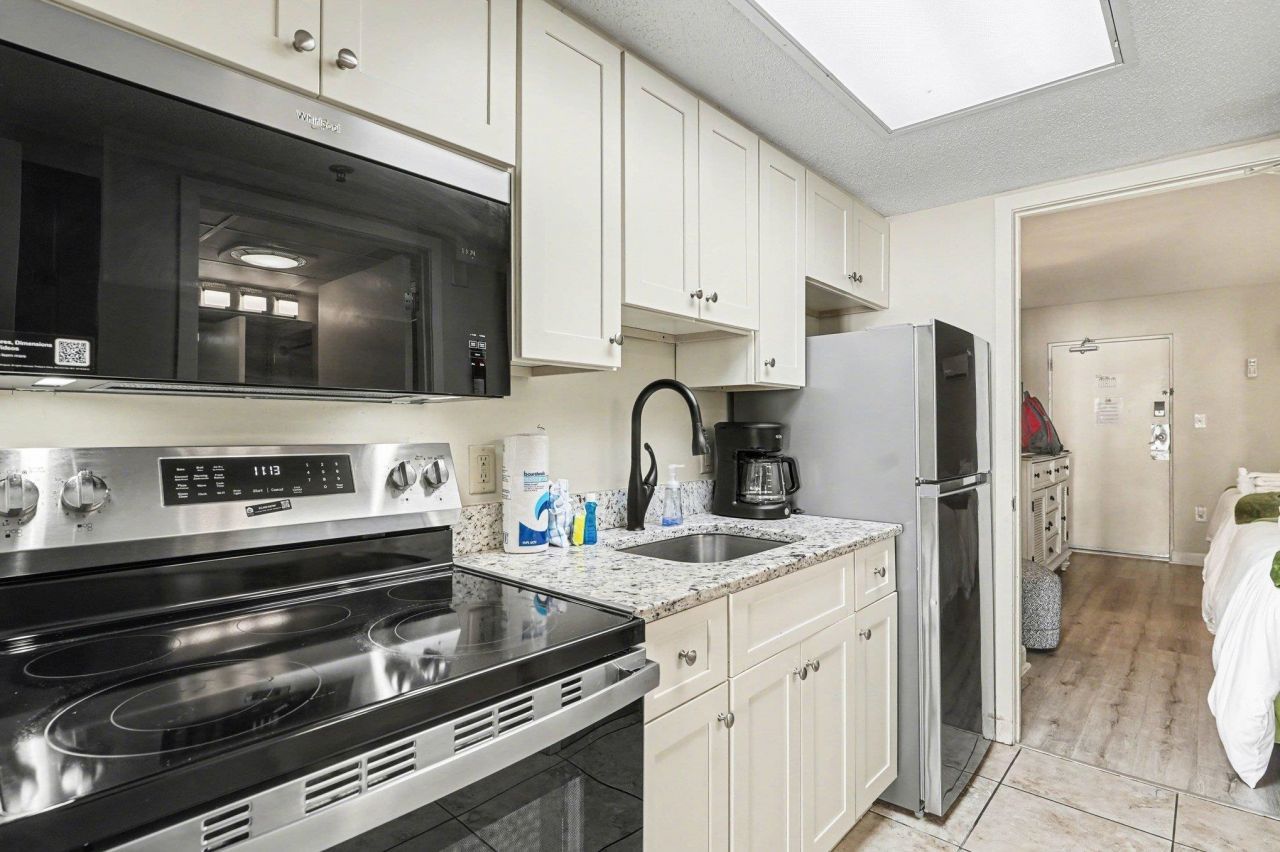 201 Ocean Blvd. S  Photo 10