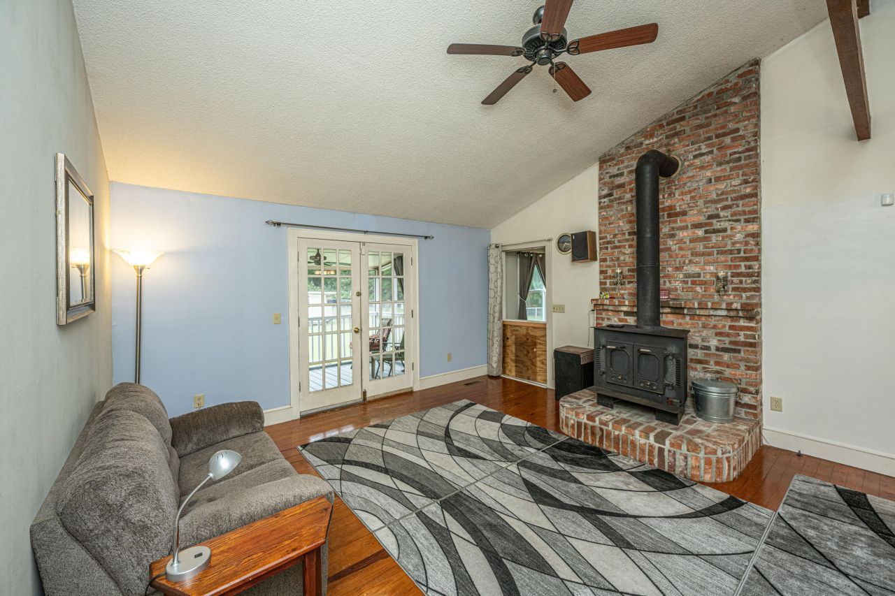 3279 Wire Road Photo 14