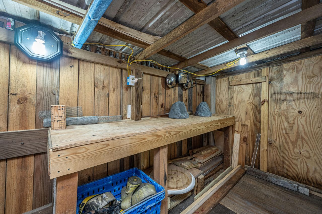 3279 Wire Road Photo 52