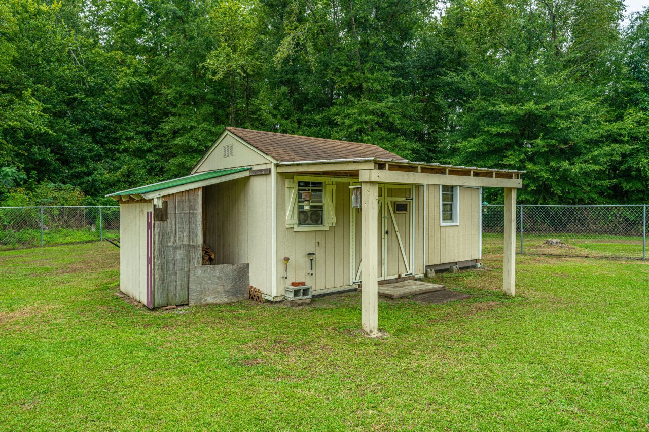 3279 Wire Road Photo 6