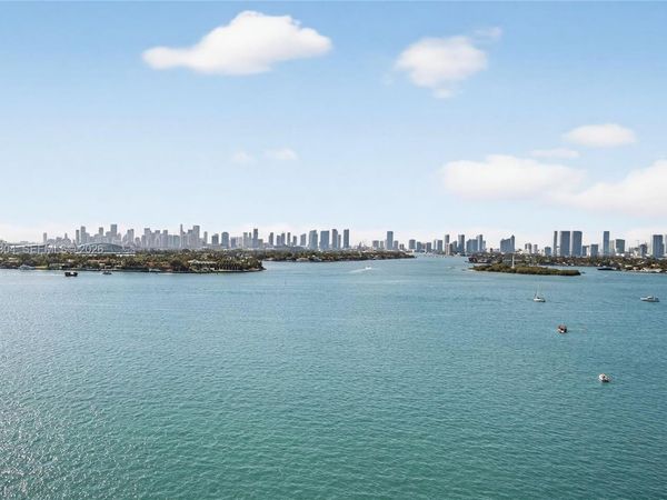 1100 West Ave , Unit 1522, Miami Beach, FL 33139