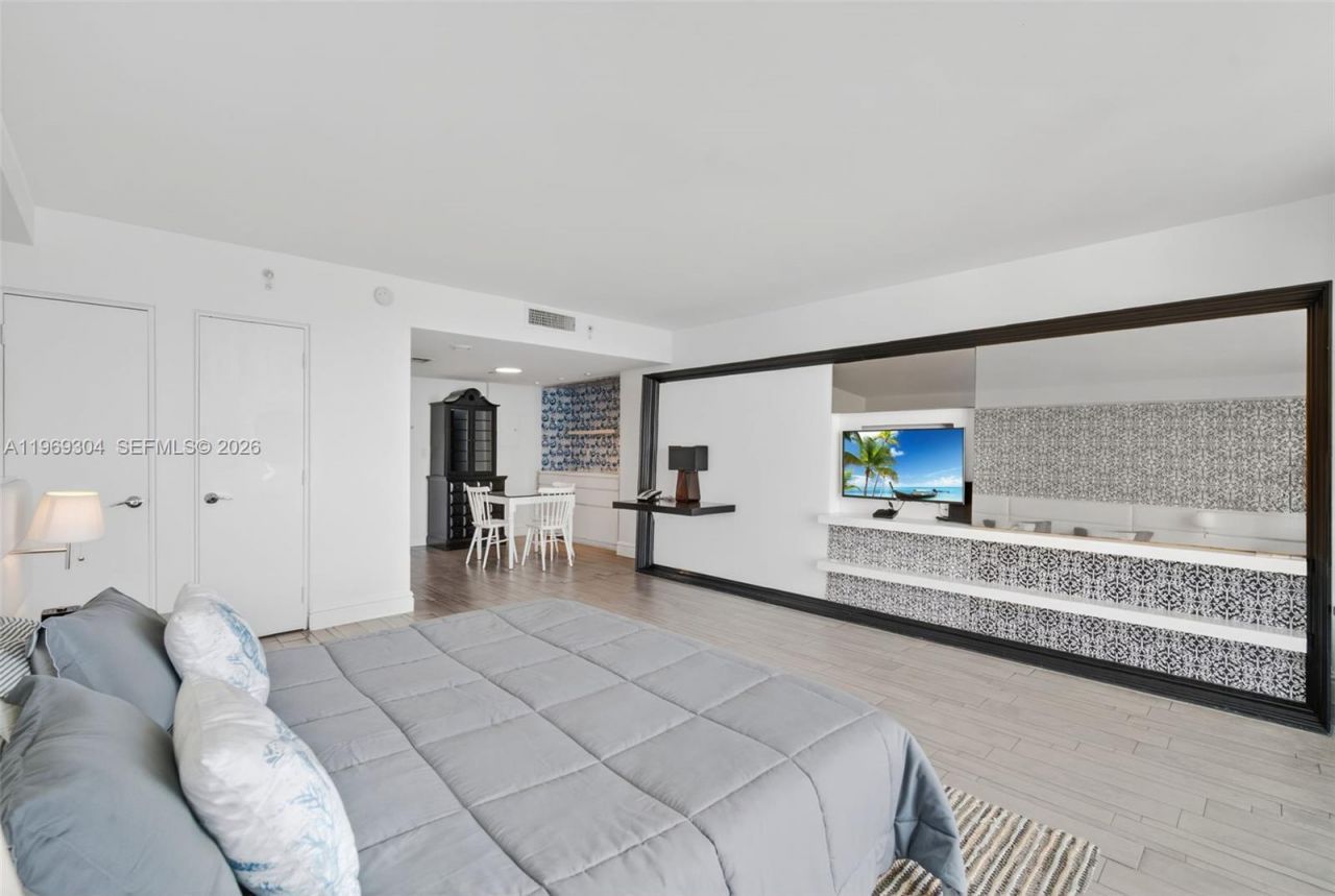 1100 West Ave , Unit 1522, Miami Beach, FL 33139 Photo