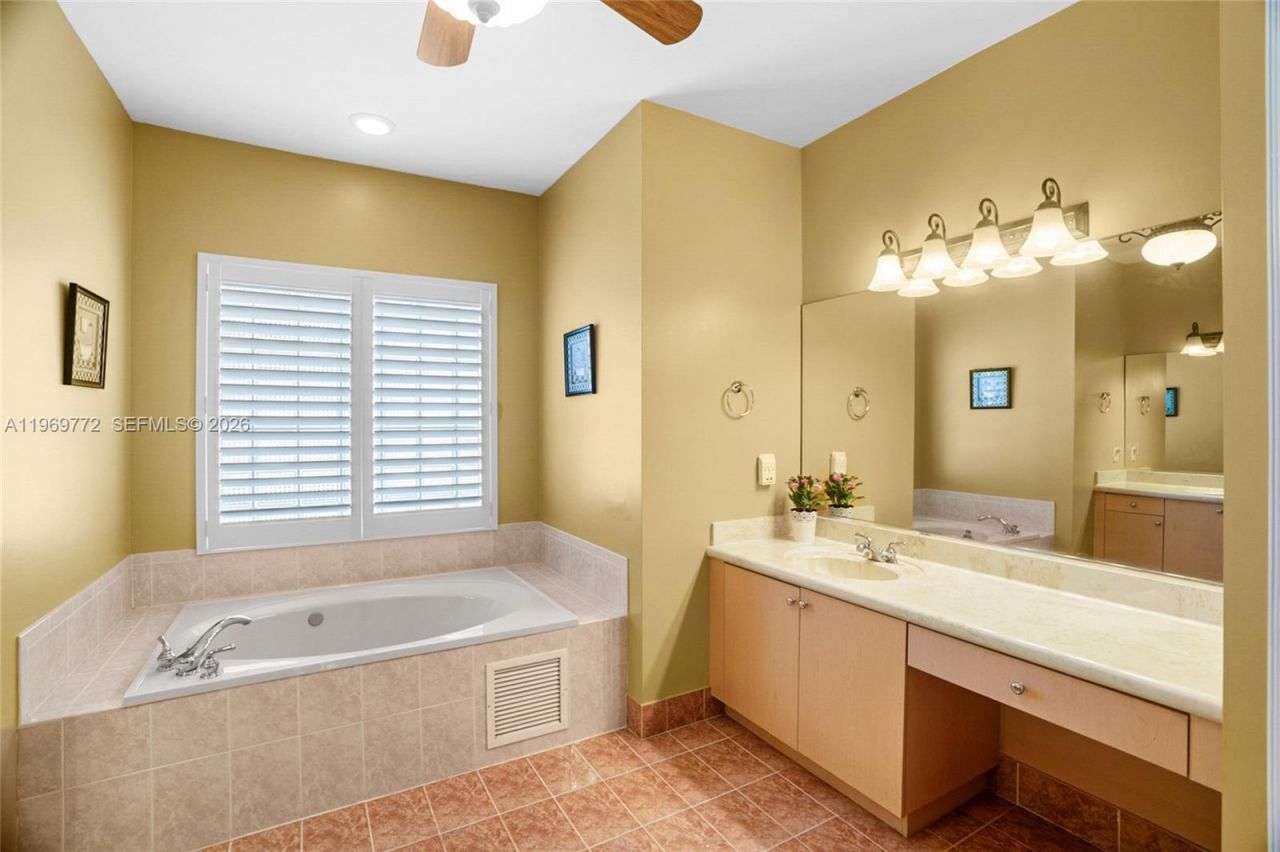 10620 NW 56th Ct, Coral Springs, FL 33076 Photo